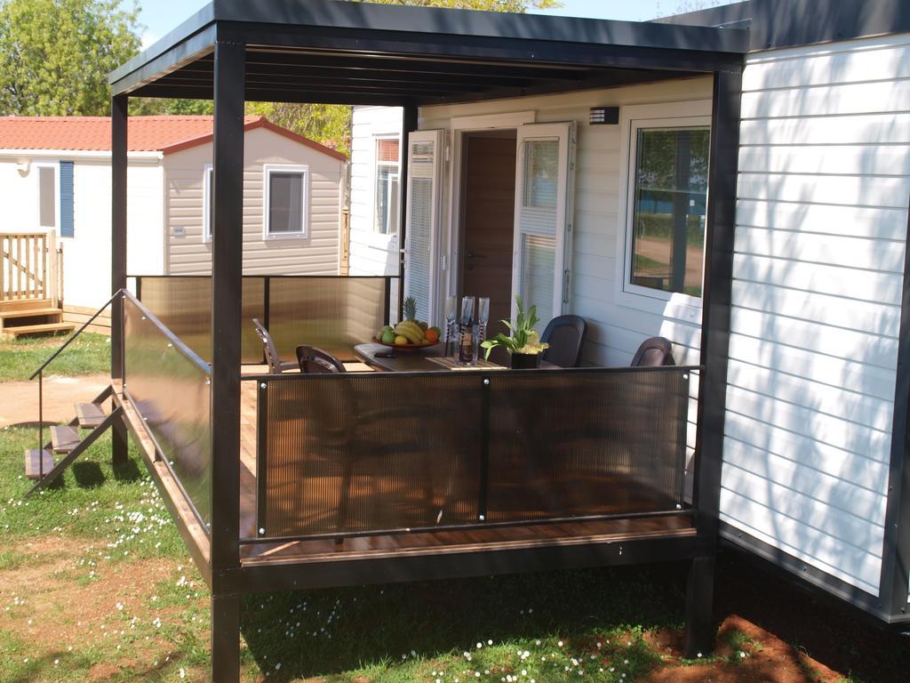 Camping Adria Mobile Home Park Umag Szoba fotó