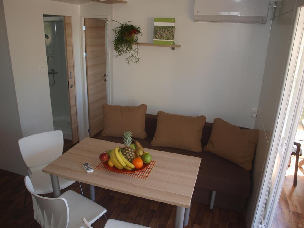 Camping Adria Mobile Home Park Umag Szoba fotó
