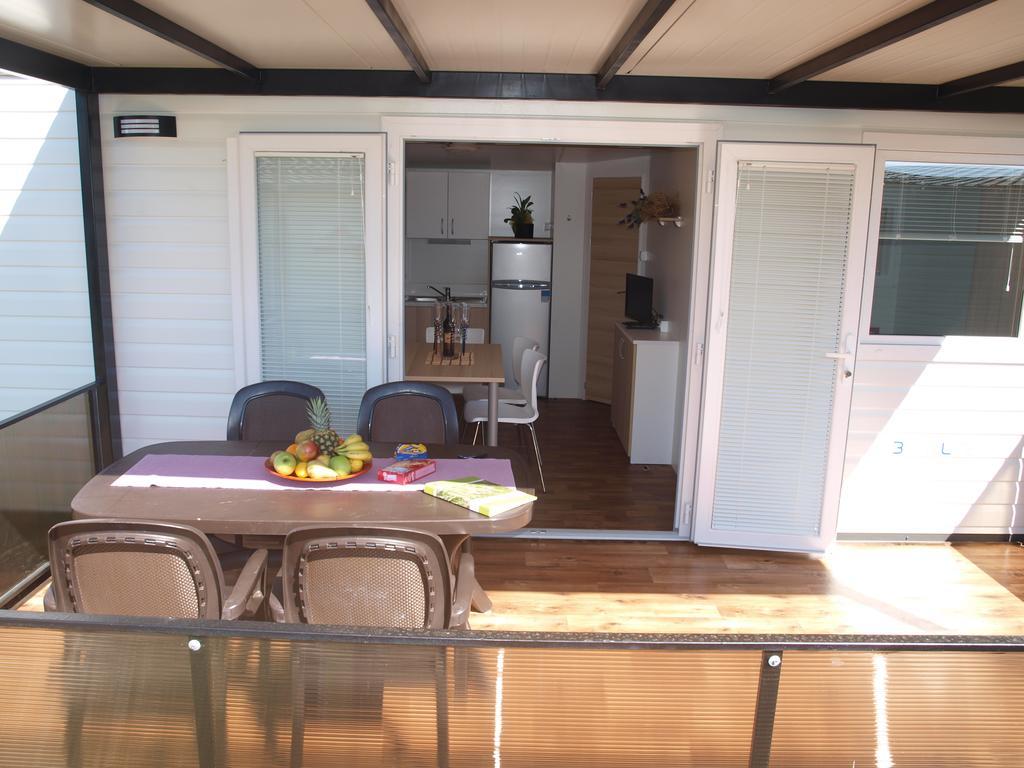 Camping Adria Mobile Home Park Umag Szoba fotó