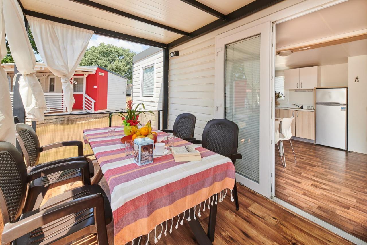 Camping Adria Mobile Home Park Umag Kültér fotó